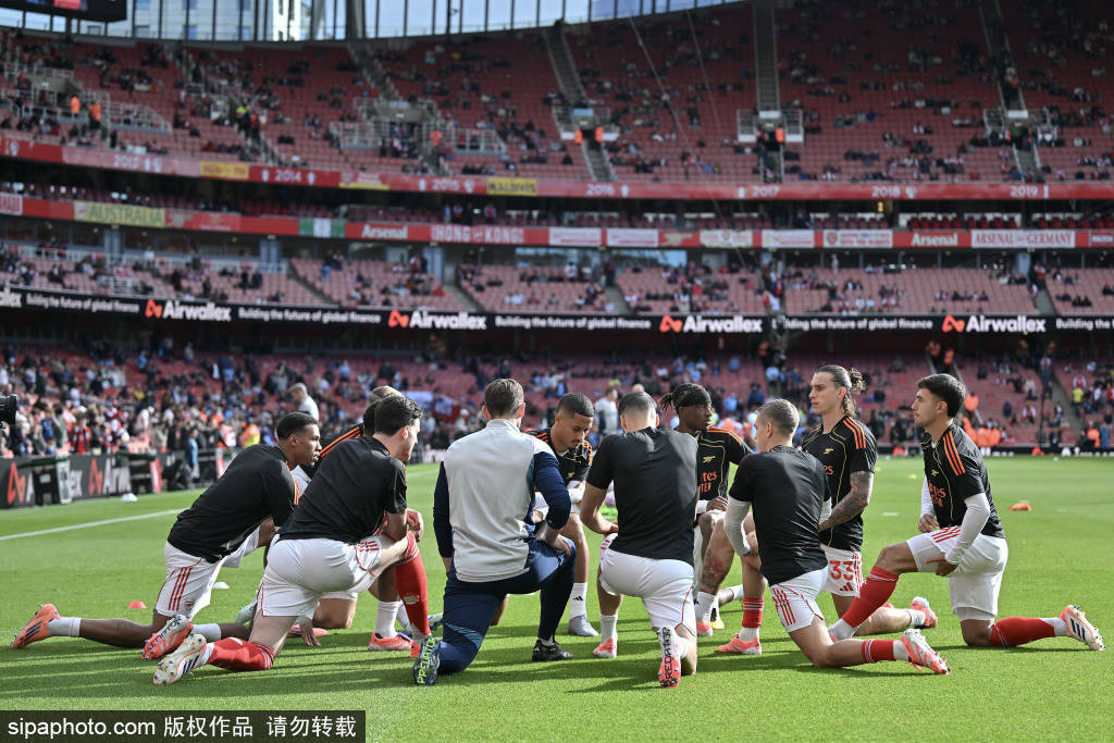 世界里, 场之间建立 世界里, 场之间建立